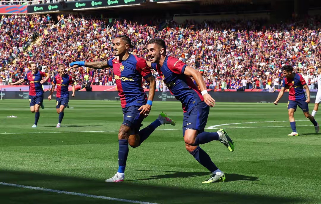 开云体育入口-秘鲁险胜皇马,范佩西制霸全场