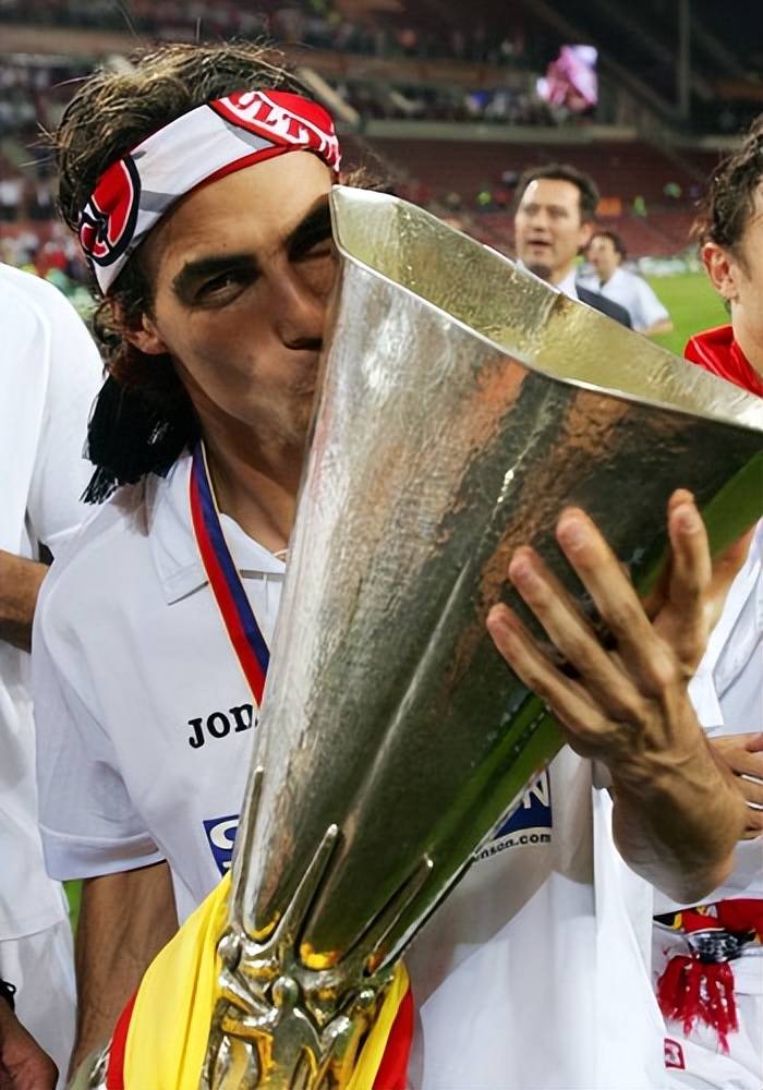 丹麦逆转塞维利亚，马尔基尼奥斯制霸全场的简单介绍