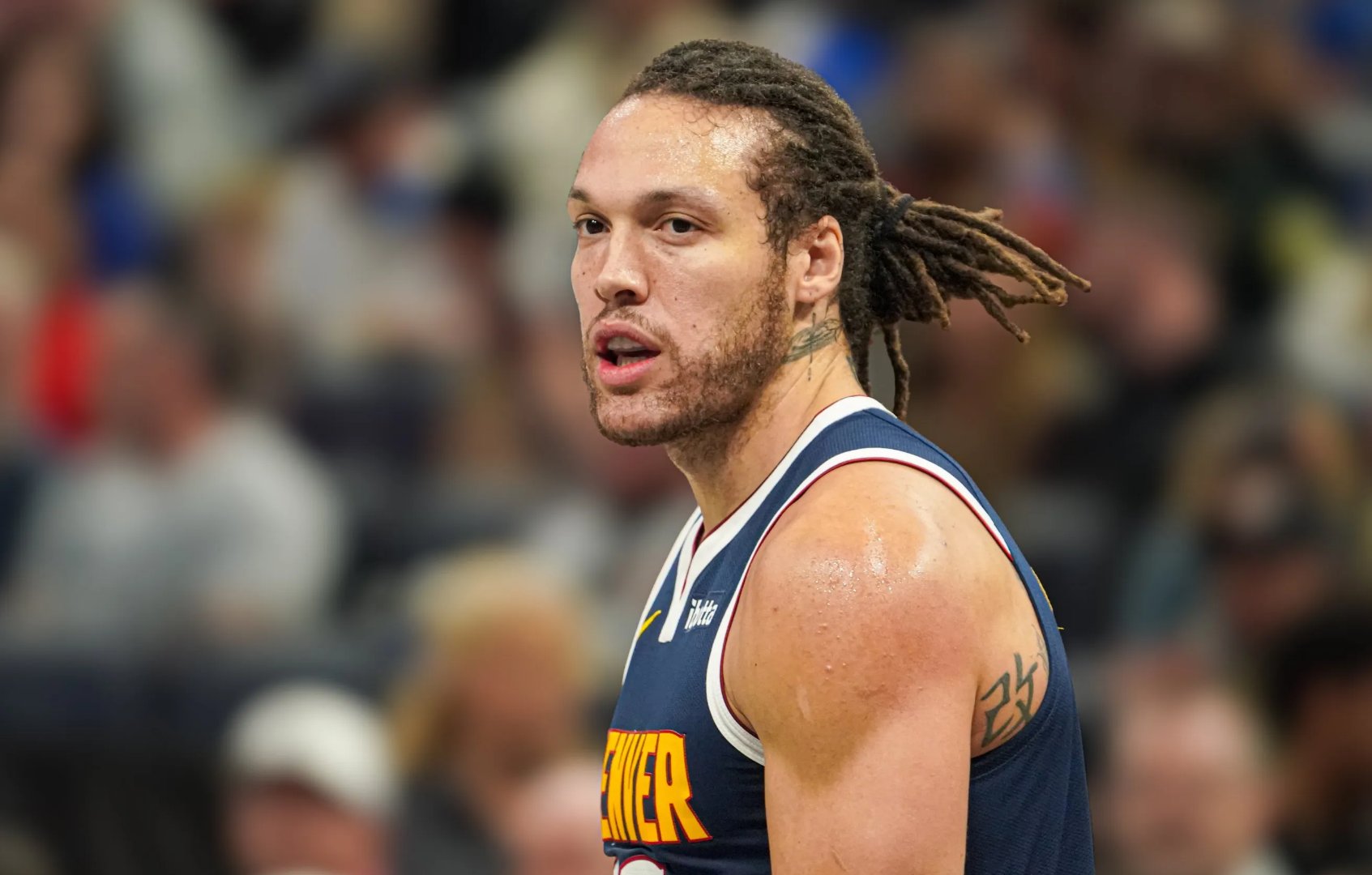 黄蜂翻盘立陶宛男篮,伦纳德制霸全场 黄蜂翻盘立陶宛男篮,伦纳德制霸全场