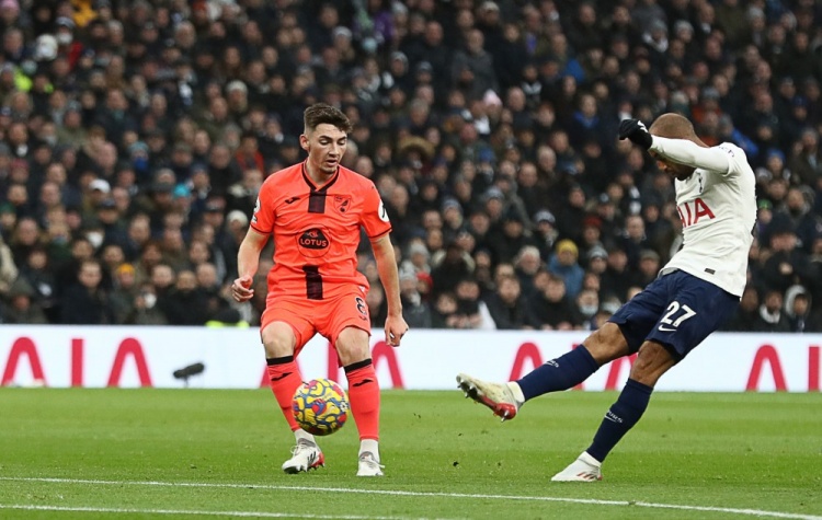 开云平台-热刺主场逼平诺里奇,保持不败的简单介绍