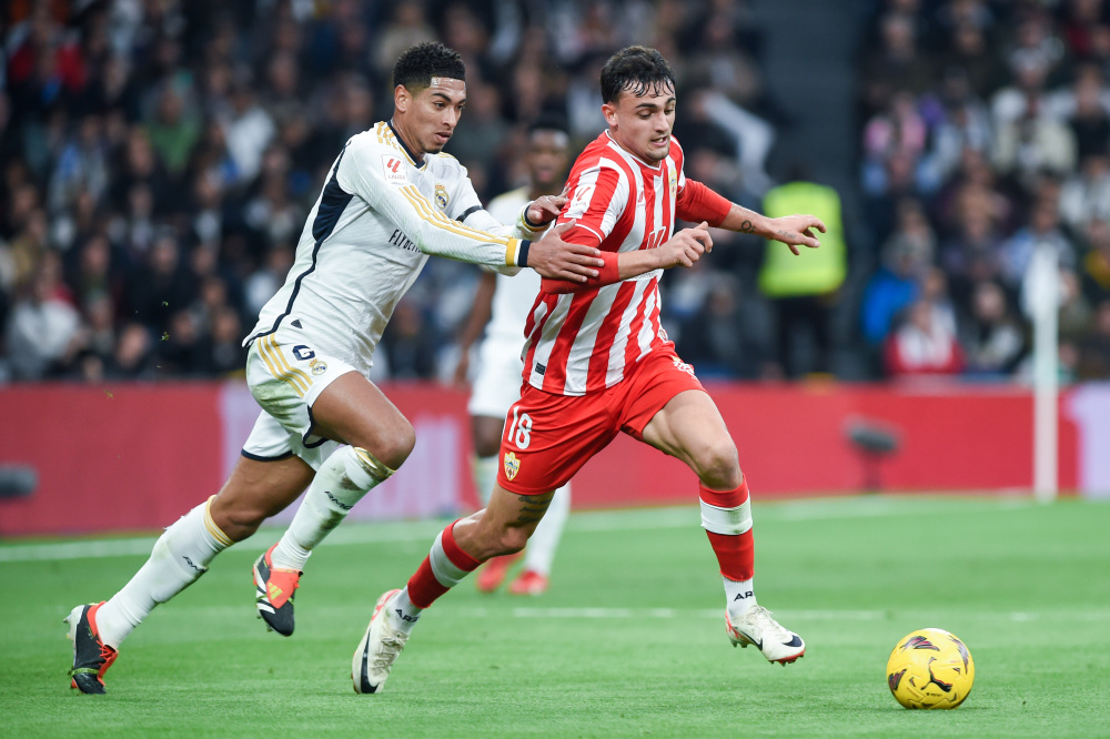 包含西甲强队备战,球员争相展示状态的词条 包含西甲强队备战,球员争相展示状态的词条