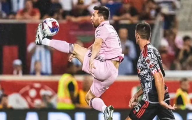 红牛二队碾压迈凯伦,阿隆索状态火热的简单介绍 红牛二队碾压迈凯伦,阿隆索状态火热的简单介绍